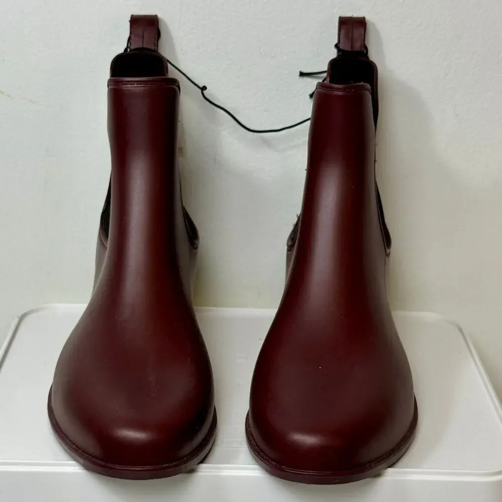 A New Day Chelsea Wide Width Rain Boots Burgundy Size 8 NWT